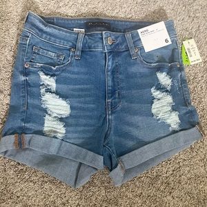 •Aeropostale •jean material •size 6 •light weight •new